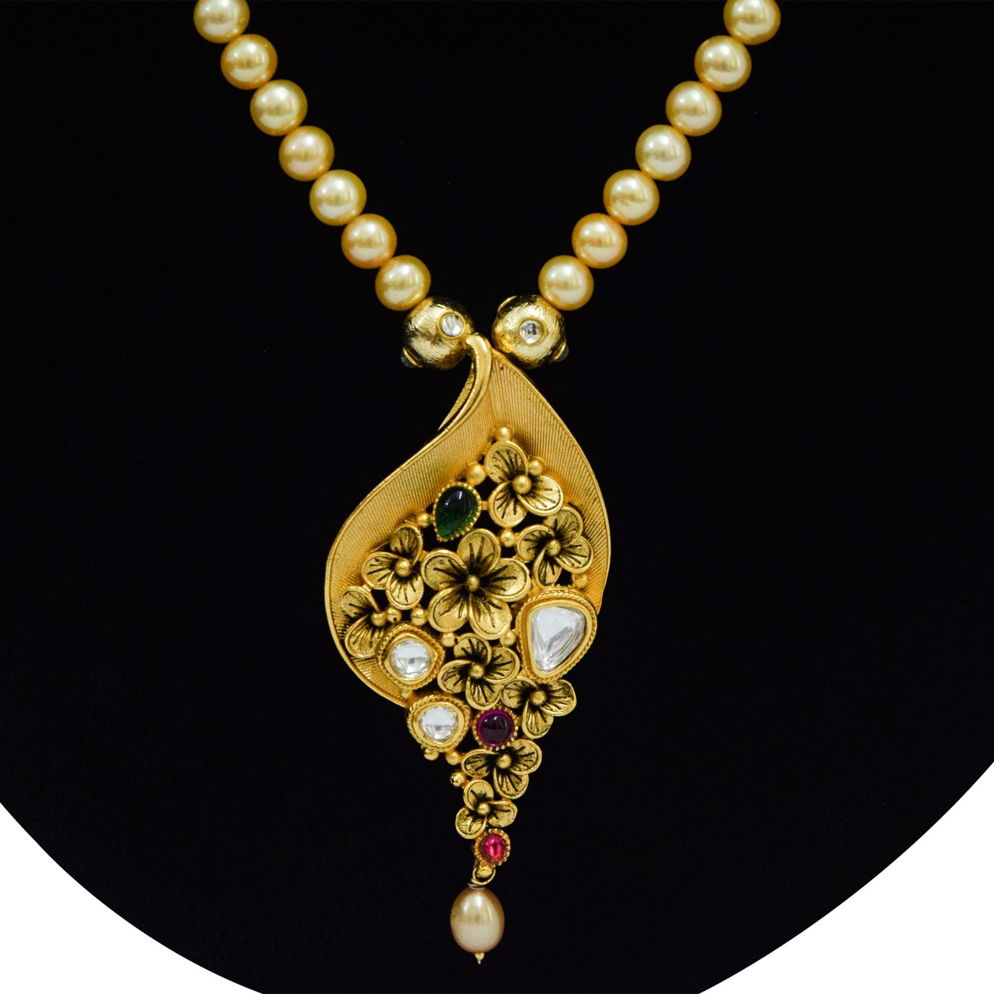 Vintage Collection - Stylish Pearl Necklace in Golden Pearls and Kundan Pendant - Image 2