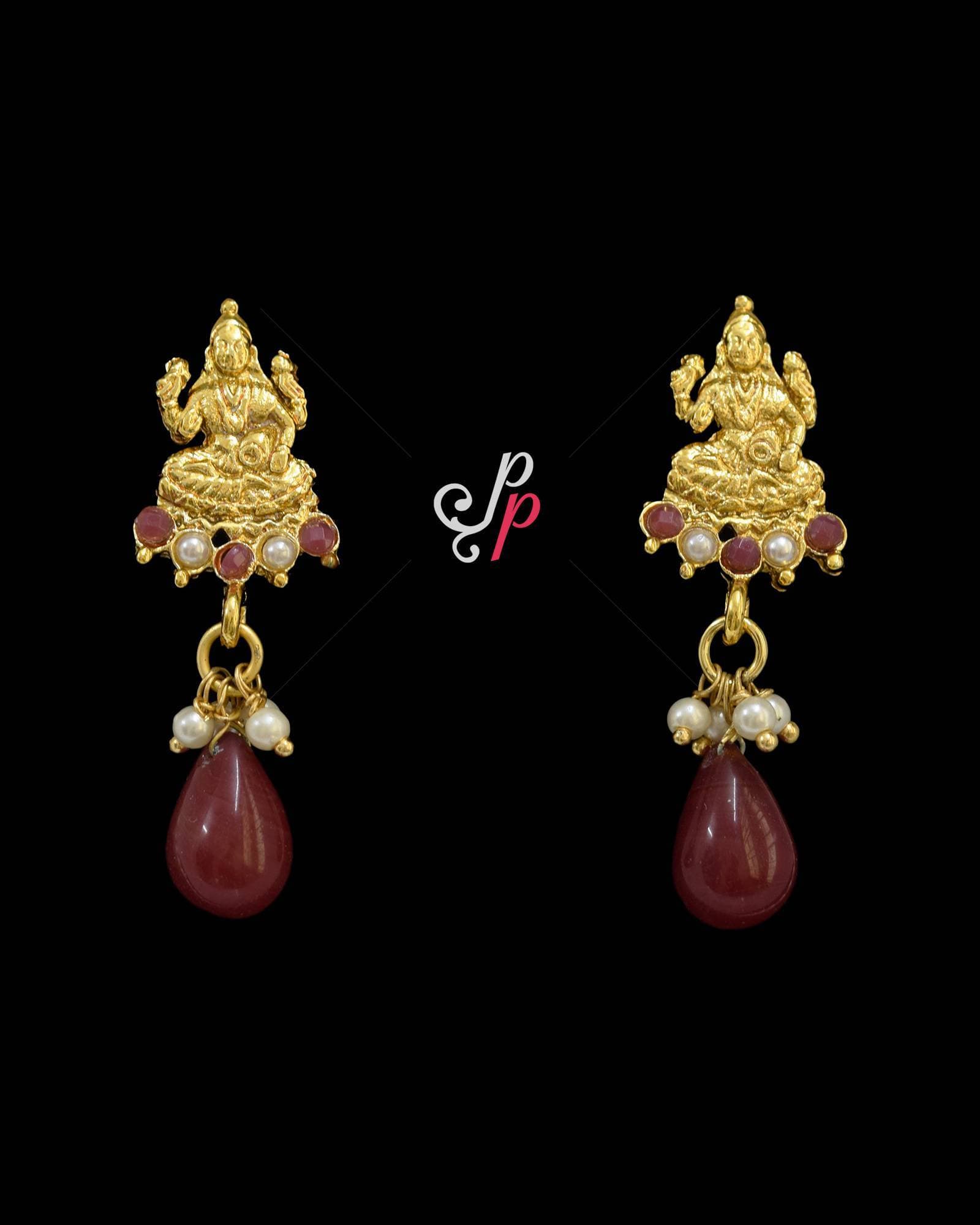 Simple Pearl Necklace Set in Lakshmi Pendant - Image 3