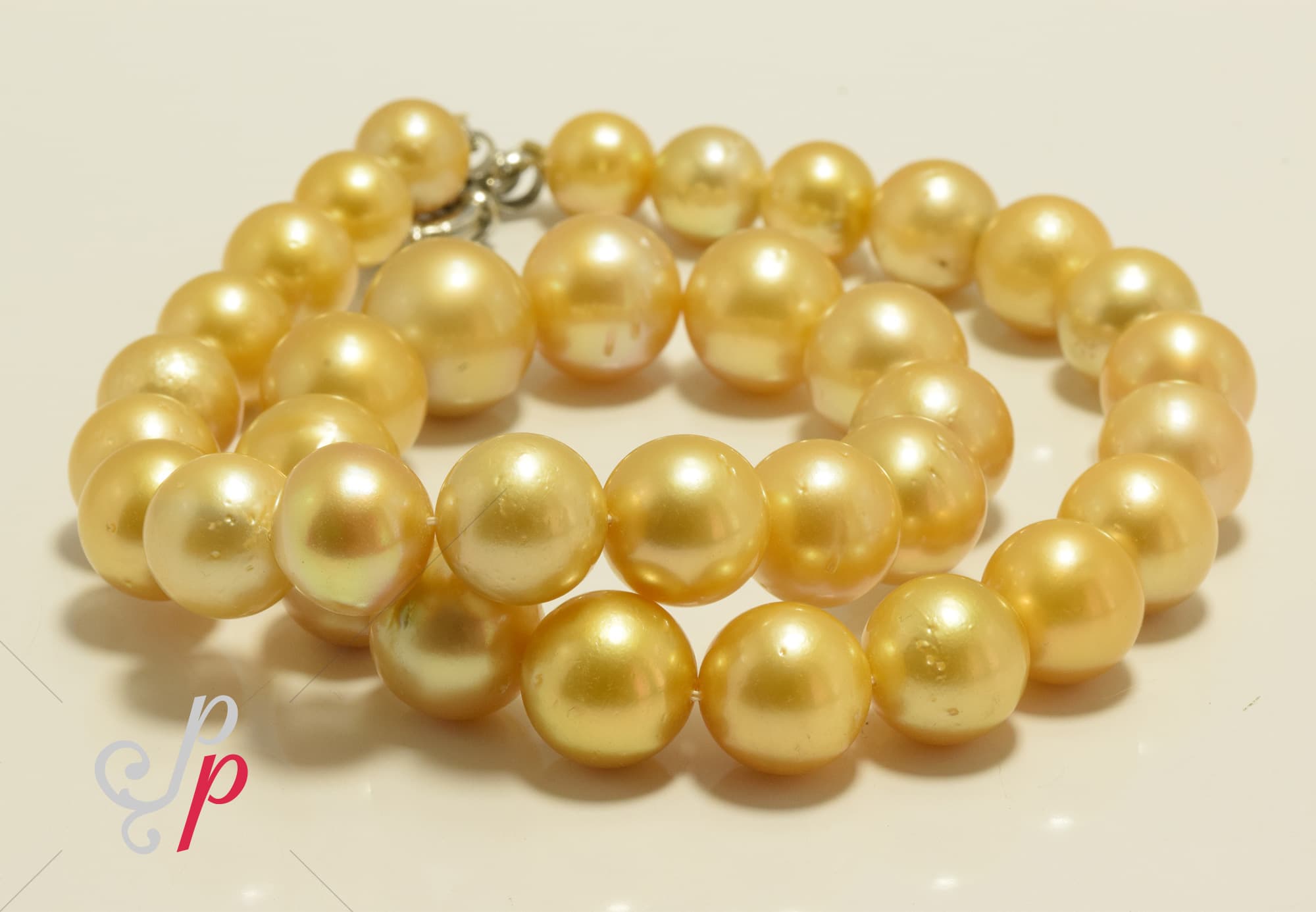 Endless beauty and pride - 9mm - 15mm golden south sea pearl necklace - Image 2