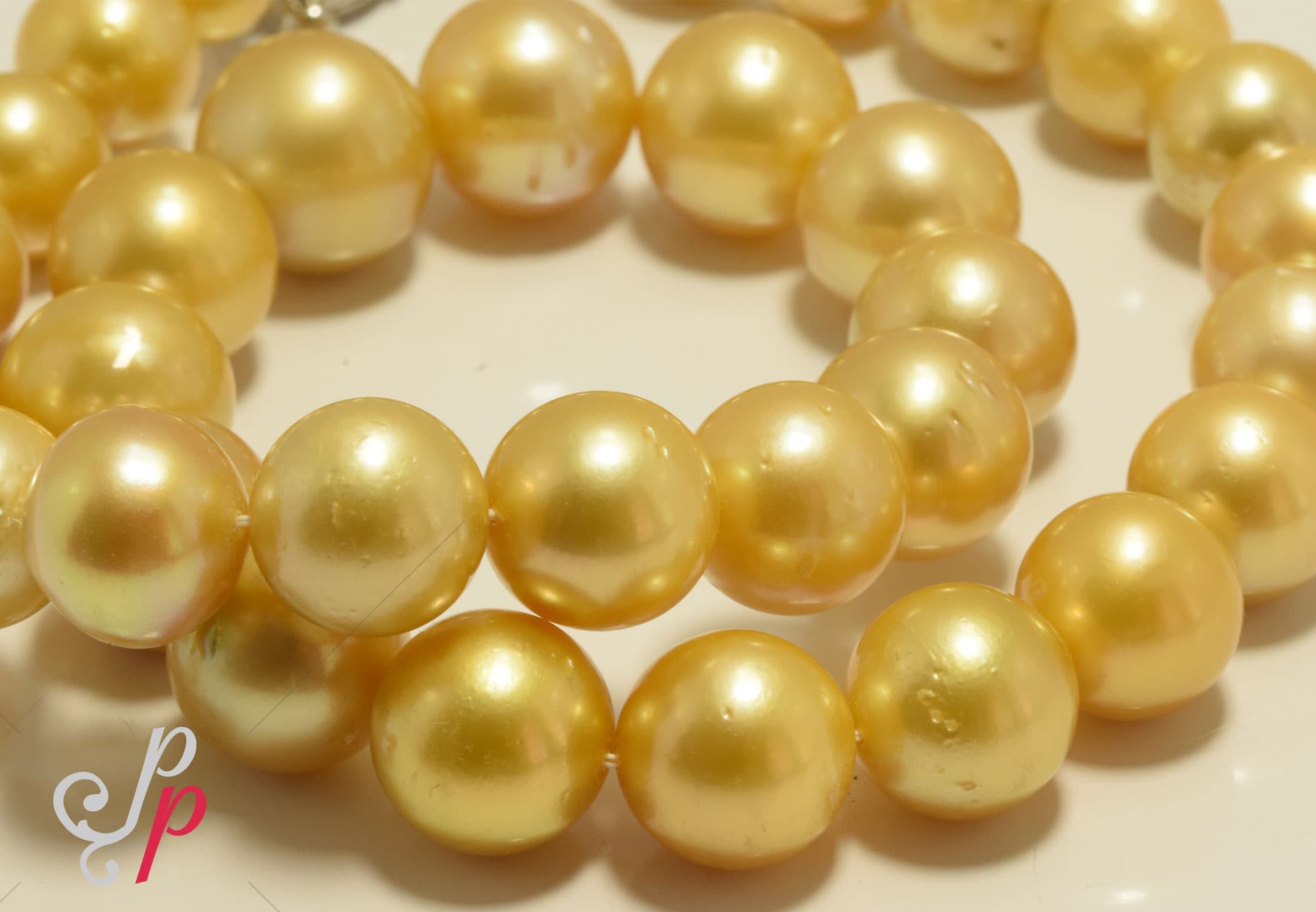 Endless beauty and pride - 9mm - 15mm golden south sea pearl necklace - Image 3
