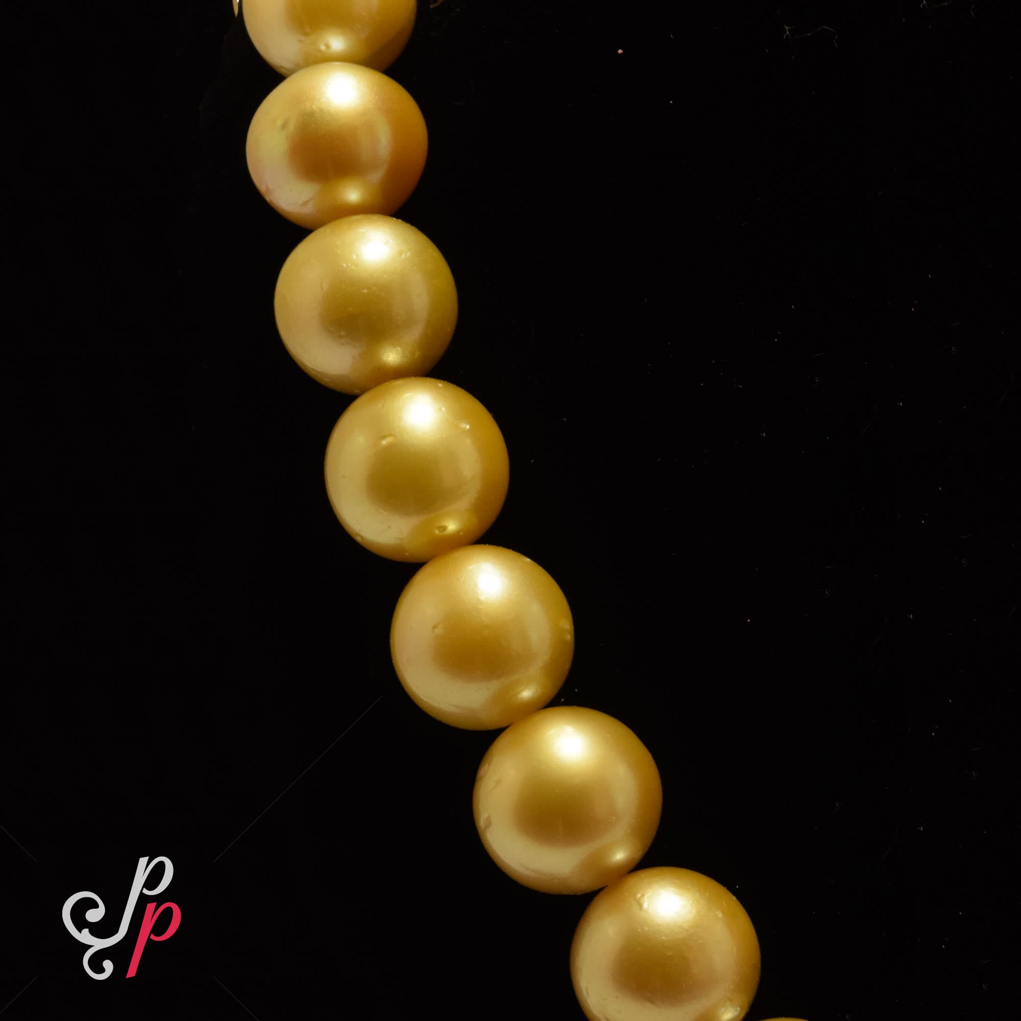 Endless beauty and pride - 9mm - 15mm golden south sea pearl necklace - Image 4