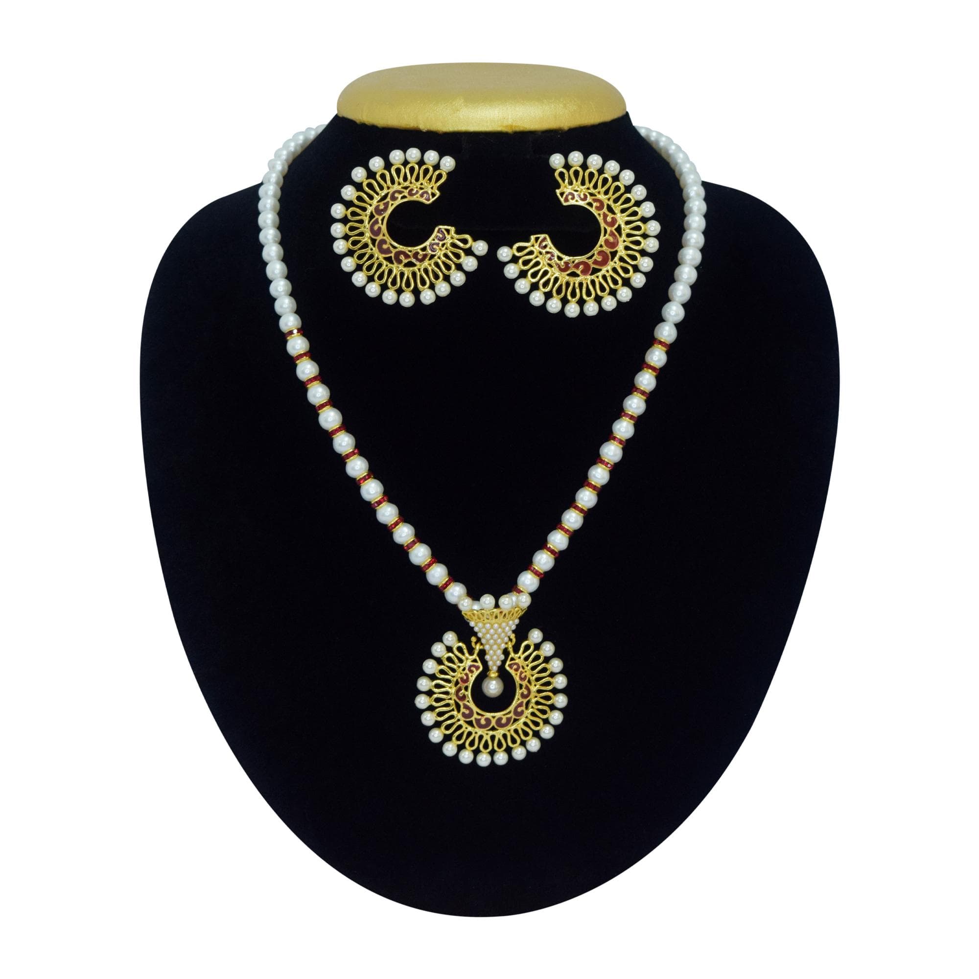Trendy Round Pearls Necklace with Distinctive Faux Pearl Pendant