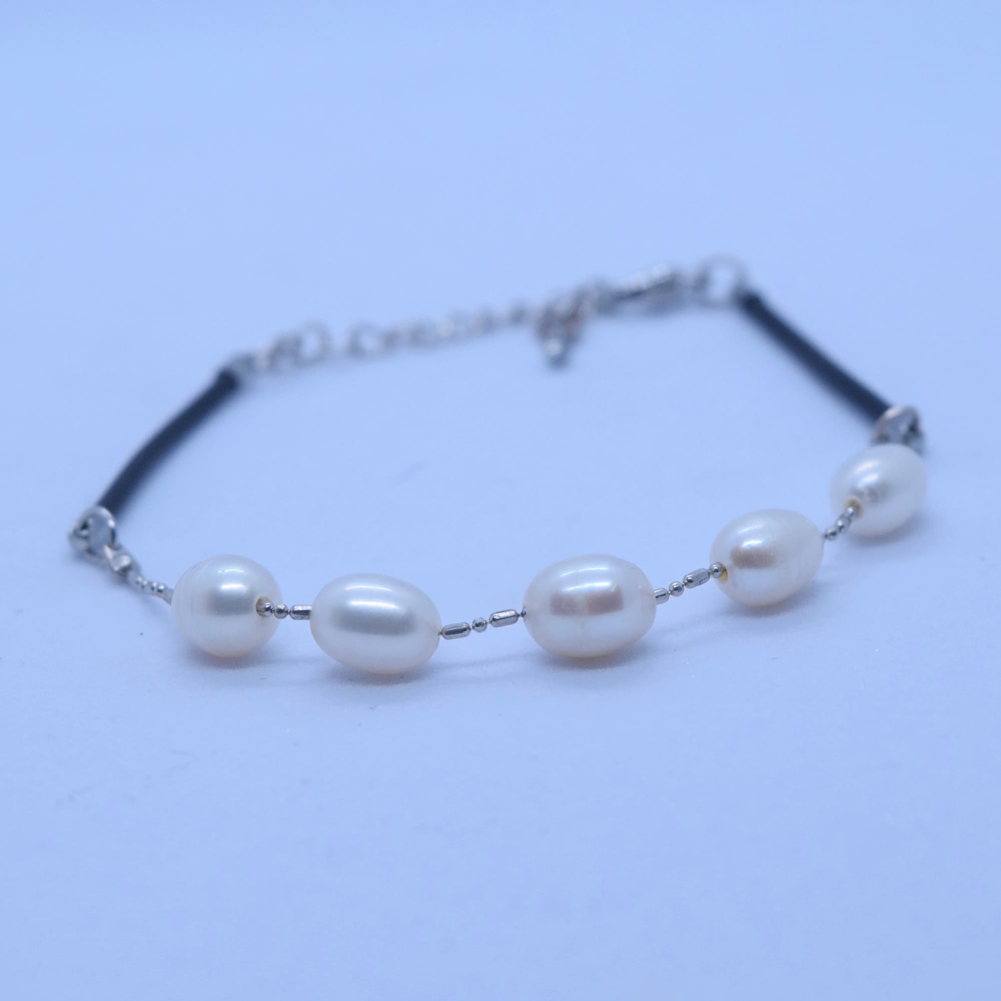 Trendy White Oval Pearls Bracelet For Daily Wear