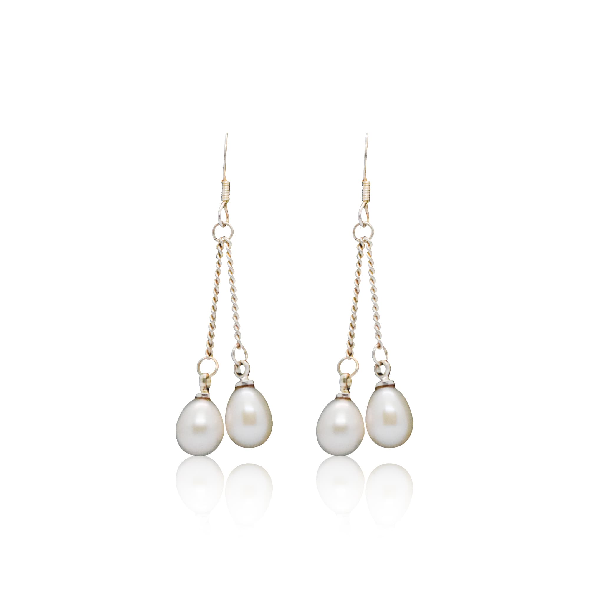 Graceful 925 Sterling Silver Earrings With White Oval Pearl Drops