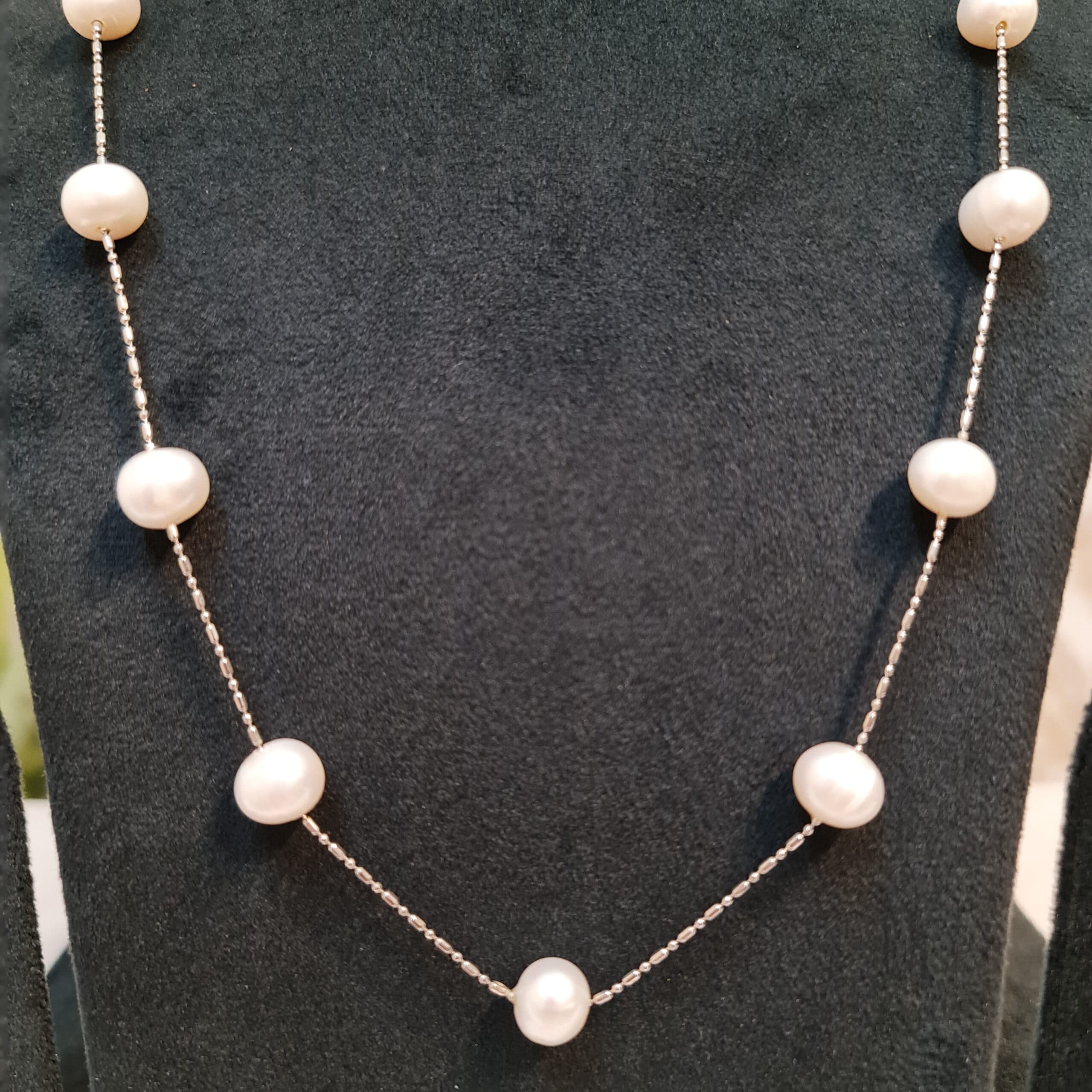 32Inch Long Graceful Roundish White Pearls With Silver Finish Chain - Image 3