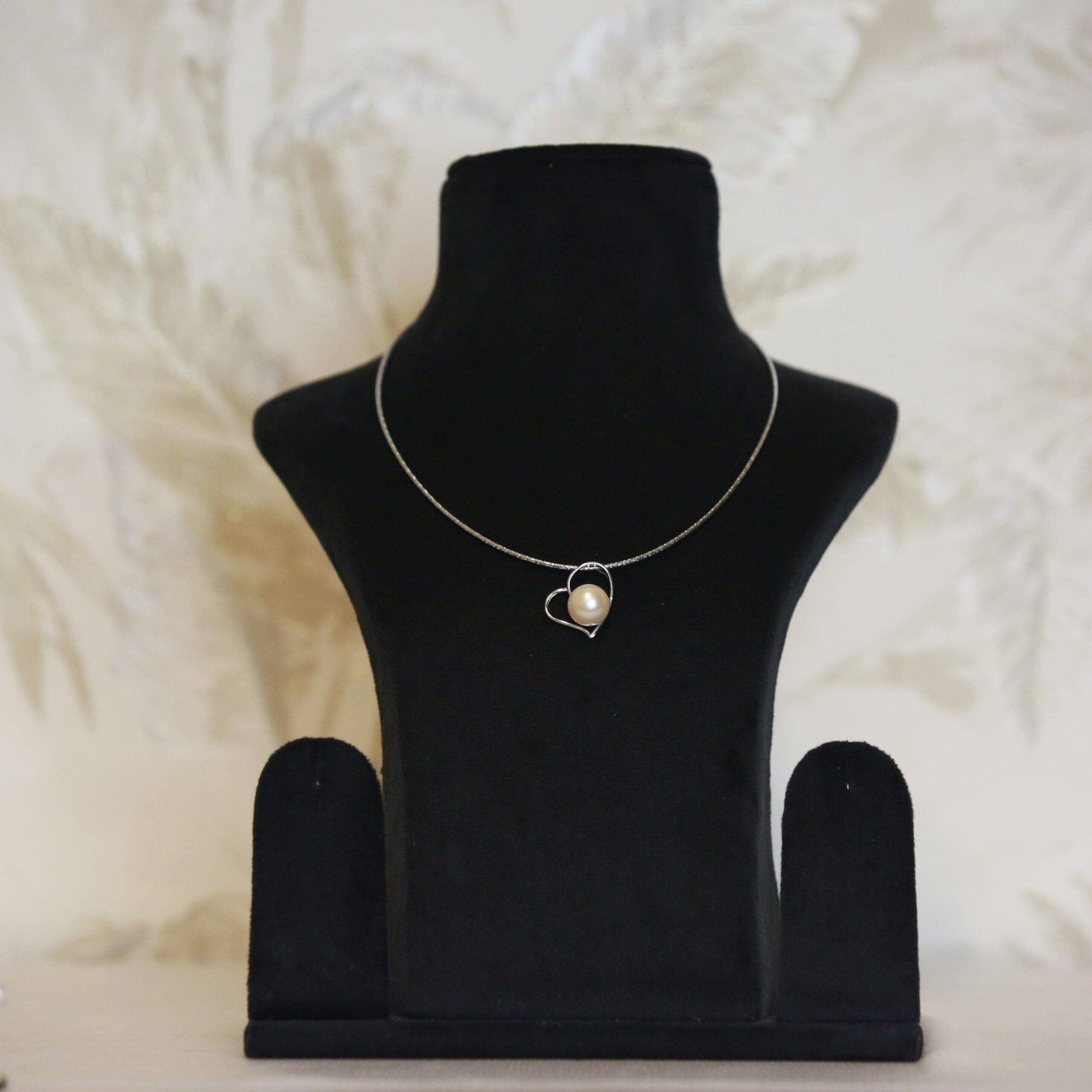 Cute & Simple Heart Pendant With 11.5mm Peach Button Pearl - Image 2