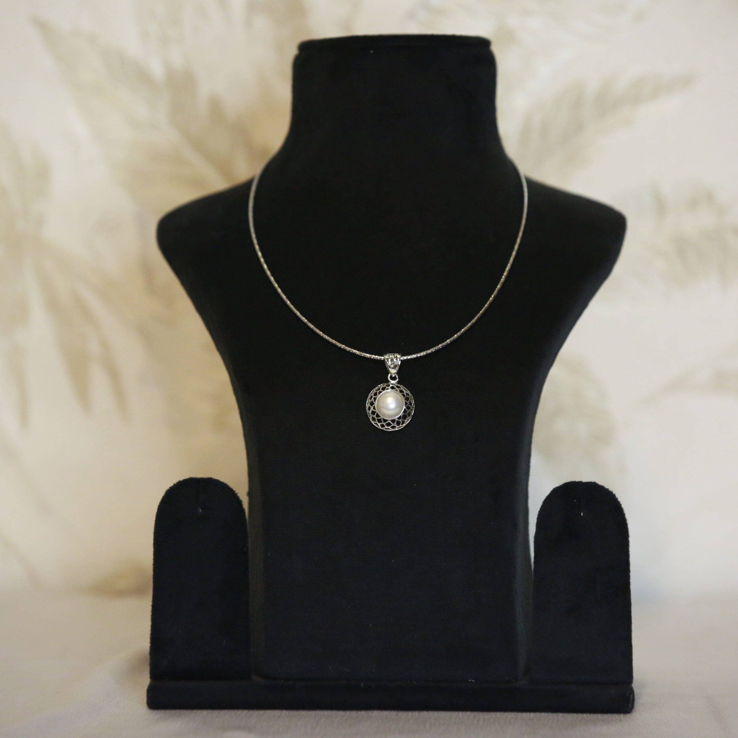 Modern Circular 925 Silver Pendant With 10mm White Button Pearl - Image 2