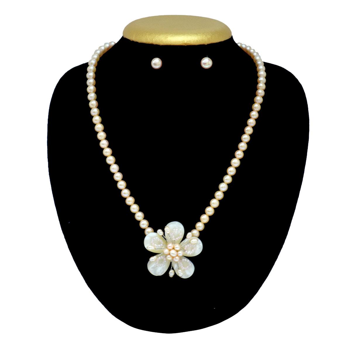 Pretty Peach Pearl Necklace in Mother of Pearl Flower Pendant