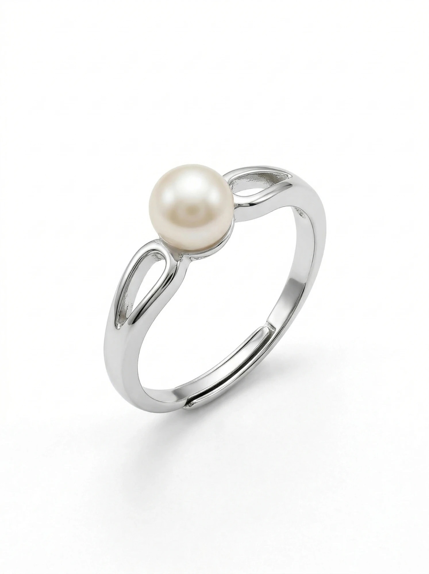 The Solitaire Pearl Finger Ring