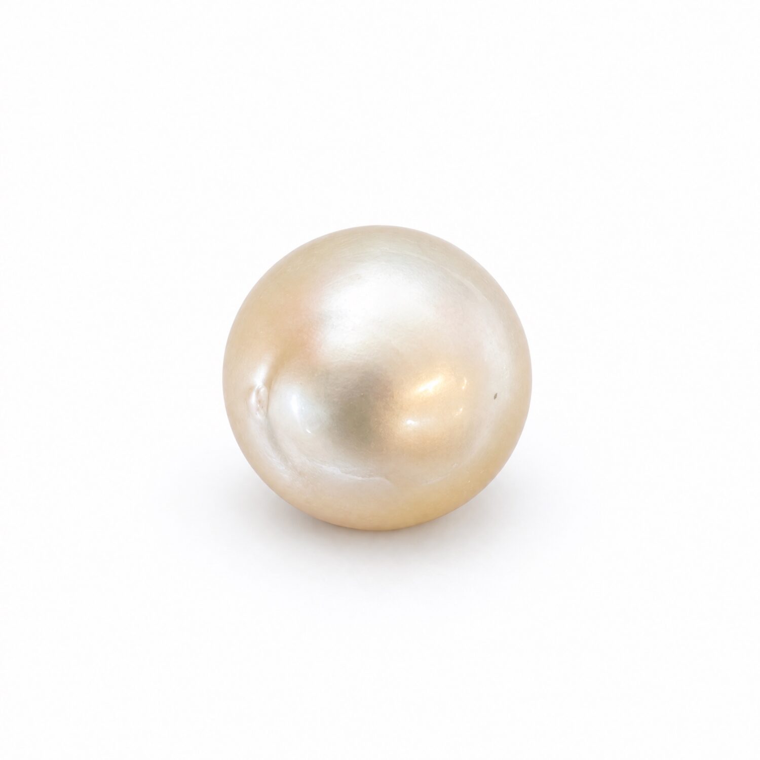 4.5 Carat (5.0 Ratti) White South Sea Pearl - 8.6mm Round, AAA Quality