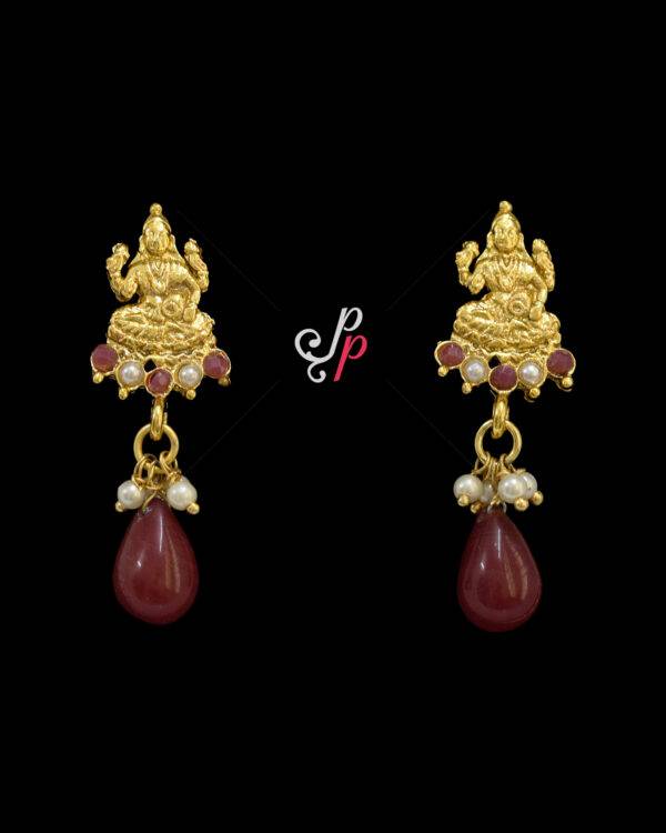 Simple Pearl Necklace Set in Lakshmi Pendant