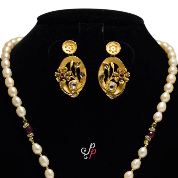 Vintage Collection in Pearls - Pink Pearl Set in Kundan Pendant