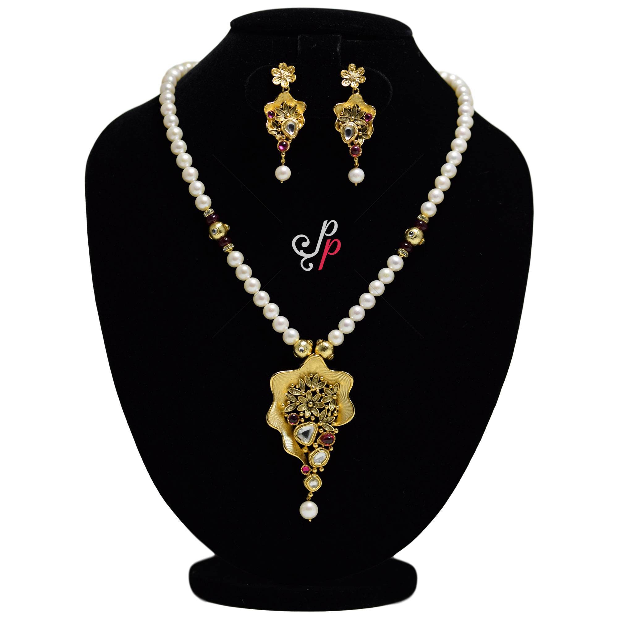 Pearl Necklace Sets