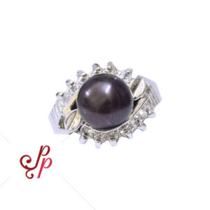 Pearl finger ring in black pearl for women