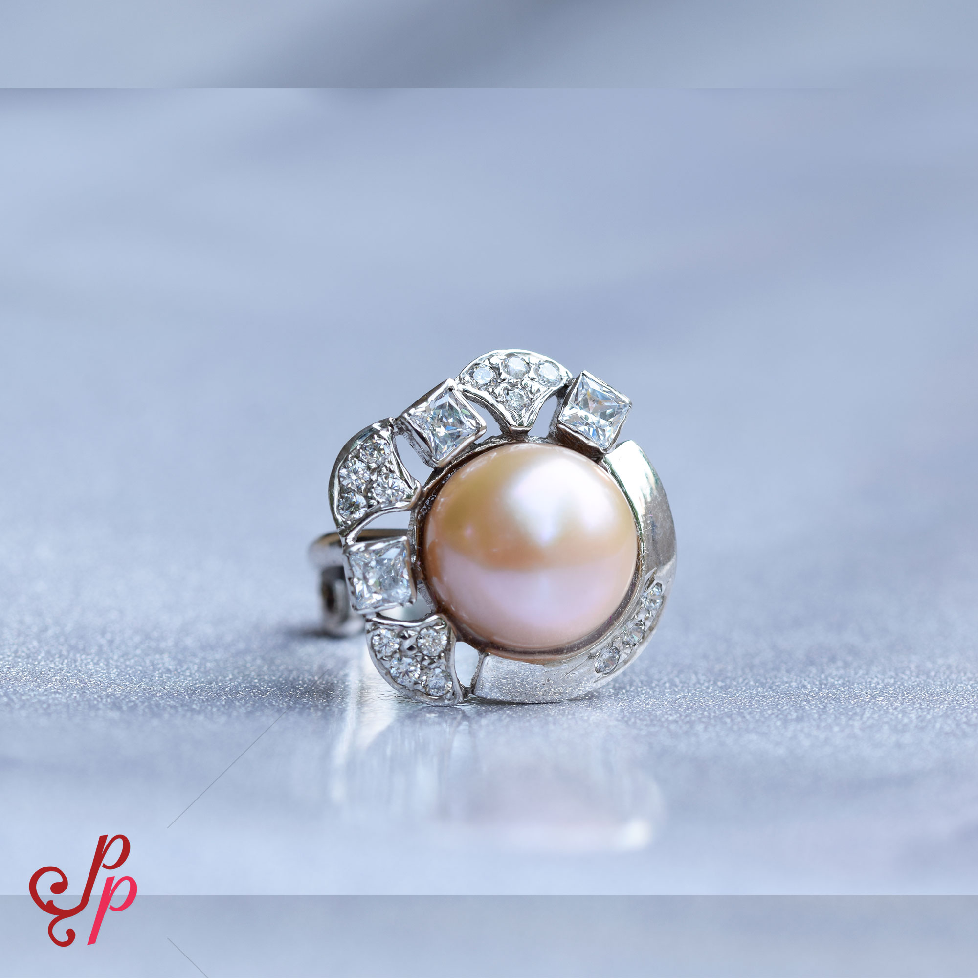 Beautiful Pink Pearl Finger Ring in 925 Sterling Silver - Adjustable