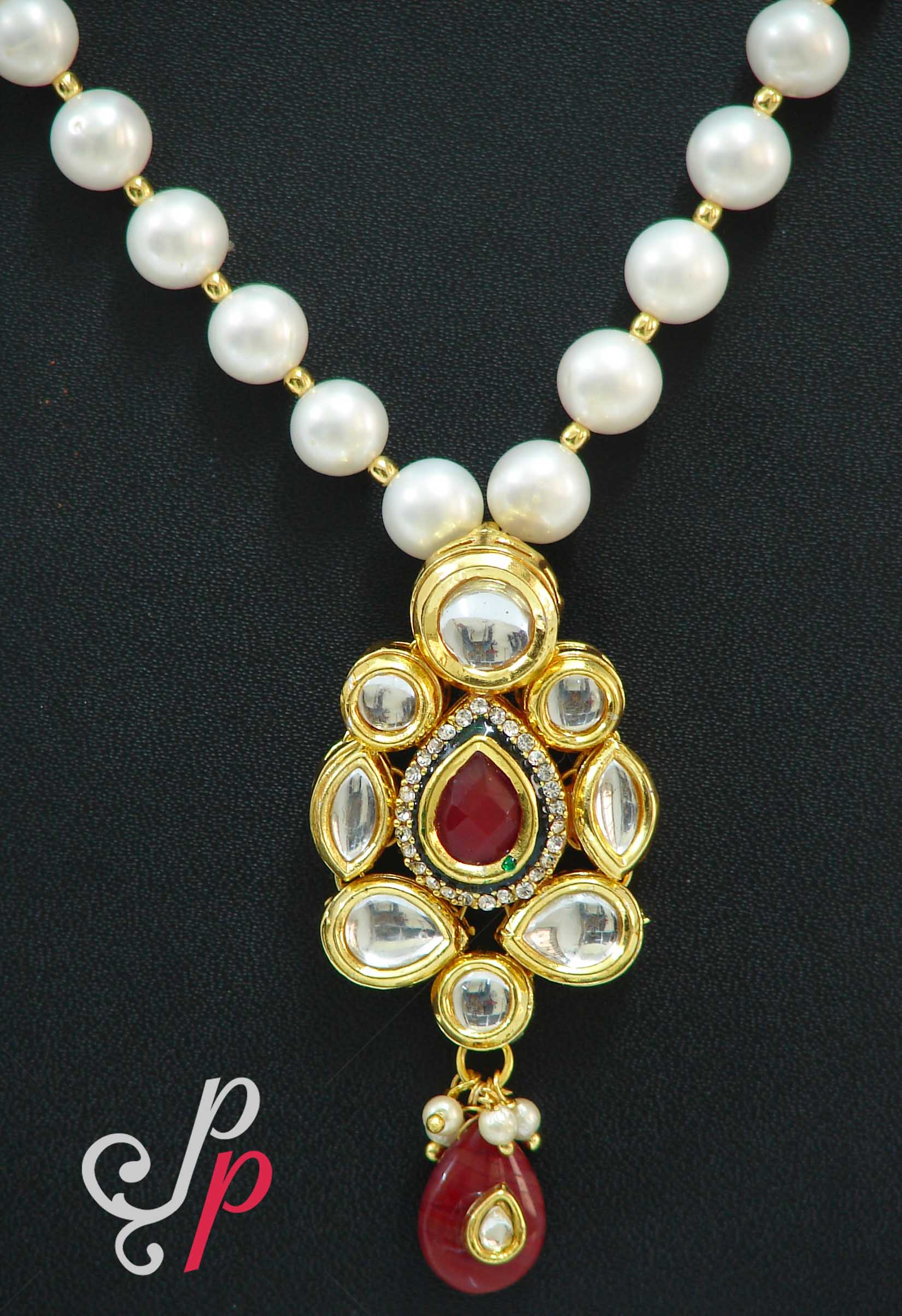 Large round pearl necklace set with real kundans