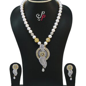 One other ultimate pearl necklace set in our amazing collection