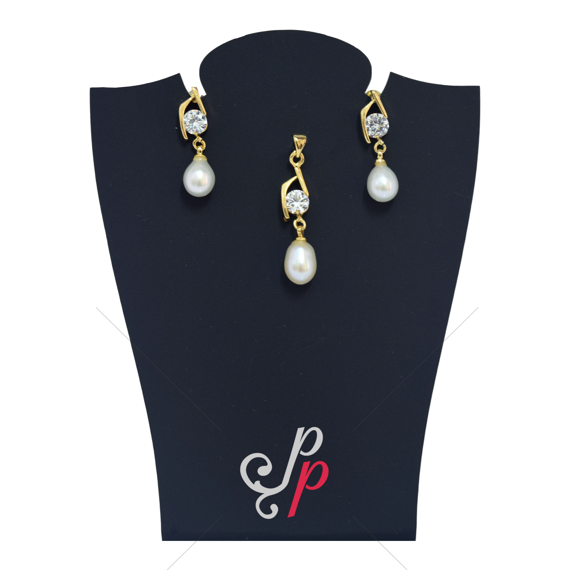 Pearl Pendant Earrings in Korean Gold Metal Hangings