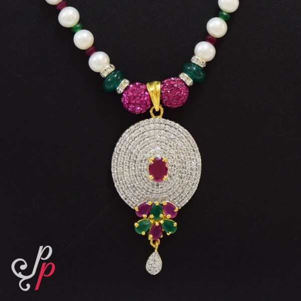 Rich and Traditional pearl necklace set in beautiful cz pendant