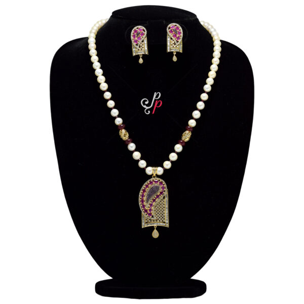 Stylish designer pearl necklace set