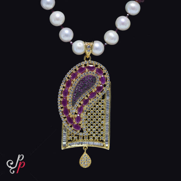 Stylish designer pearl necklace set