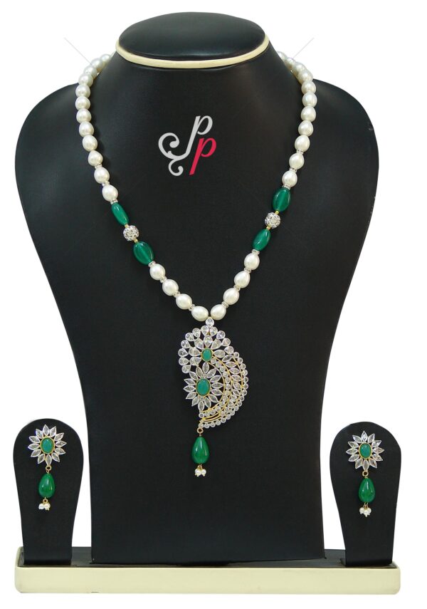 Stylish pearl necklace set in green kemp stones