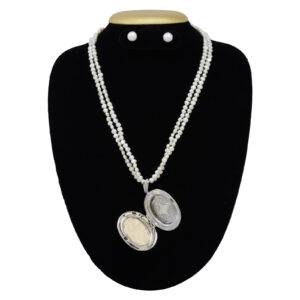 Baroque Pearl Necklace with Vintage Type Openable Pendant