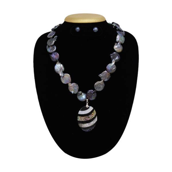Bold and Beautiful - Biwa Pearl Necklace Set in Large Peacock Blue Pearls