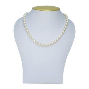 A splendid white round pearl necklace with a pinkish tinge well crafted with 2mm pink seed pearls in-between