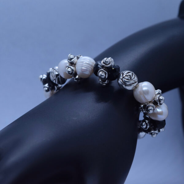 Excellent Baroque Pearls Bracelet With Black Beads2