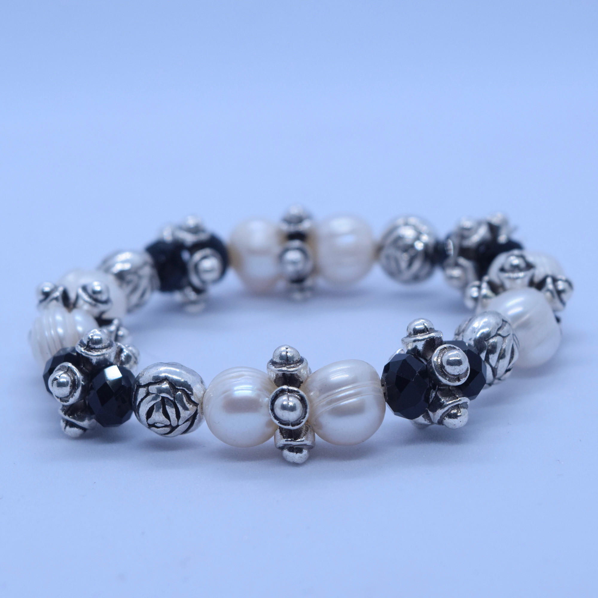 Excellent Baroque Pearls Bracelet With Black Beads
