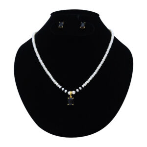 Trendy White Pearls Necklace With Minimal Black Onyx Pendant