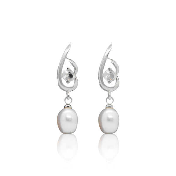 Lovely White Oval Pearl Drops With Shiny CZ Studs