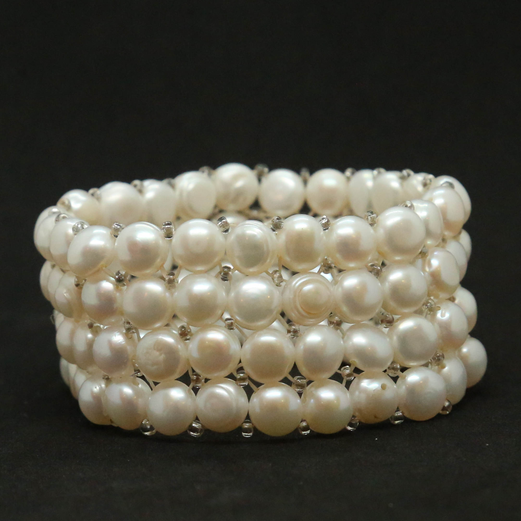 Stretchable 4Line White Button Pearls Bracelet