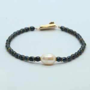 Delicate Blue Oval Pearls Bracelet With White Oval Pearl