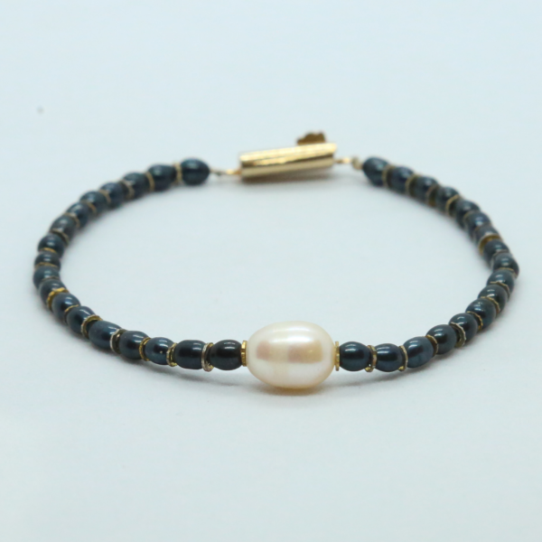 Delicate Blue Oval Pearls Bracelet With White Oval Pearl