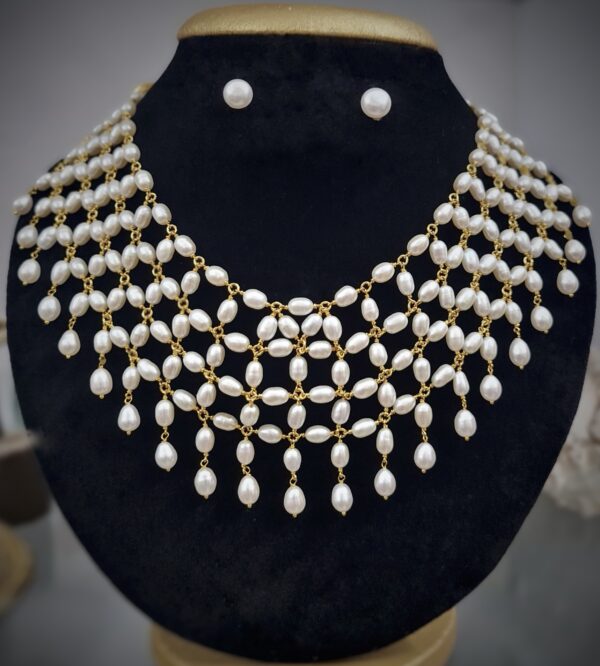 Gorgeous White Oval Pearls Intricate & Lacey Necklace