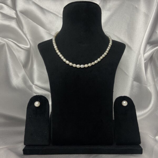 Graceful & Simple 17Inch Long White Oval Pearls Necklace