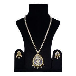 Elegant White Pearl Necklace With A Blue Thewa Pendant
