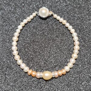 Gorgeous Graduated White Pearls Bracelet With Ombre Peach Pearls