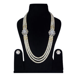 Glamorous White Pearls Haar With CZ Floral Side Pendants