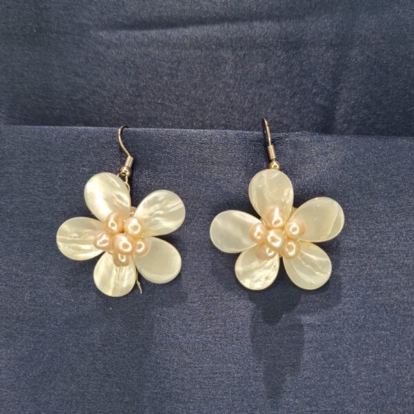 Pretty Flower Earrings Featuring White Mother Of Pearl Petals & Peach Pearls