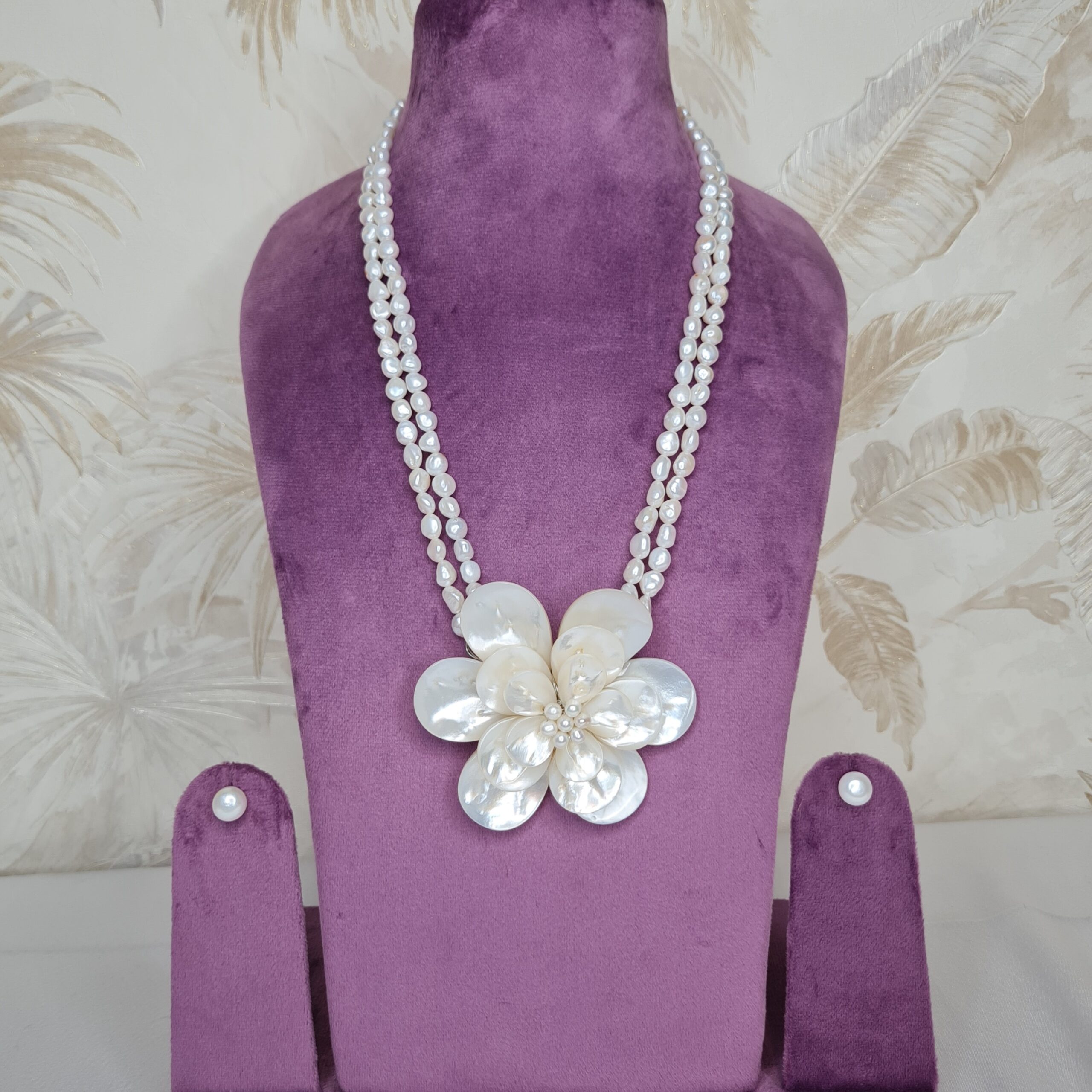 Pink Mother of Pearl Pendant with Diamond Moon & Stars - Nuha Jewelers