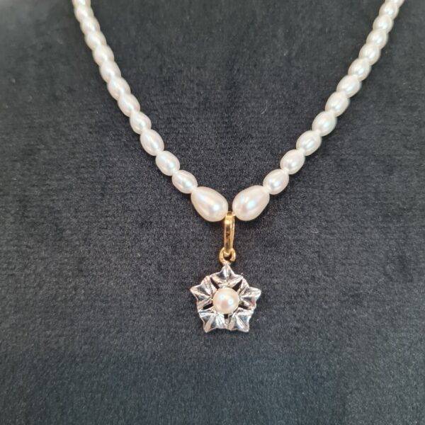 Precious White Oval Pearl 15Inch Necklace With A Wintery Rhodium Finish Pendant-1