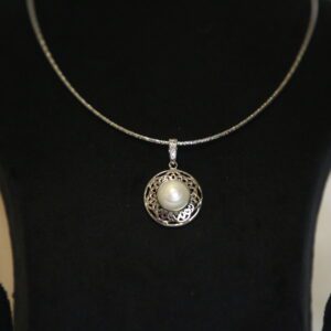 Lovely Radial 925 Silver Pendant With 11mm White Button Pearl