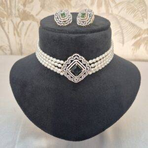 Stunning White Oval Pearls Choker With SP Emerald & CZ Pendant